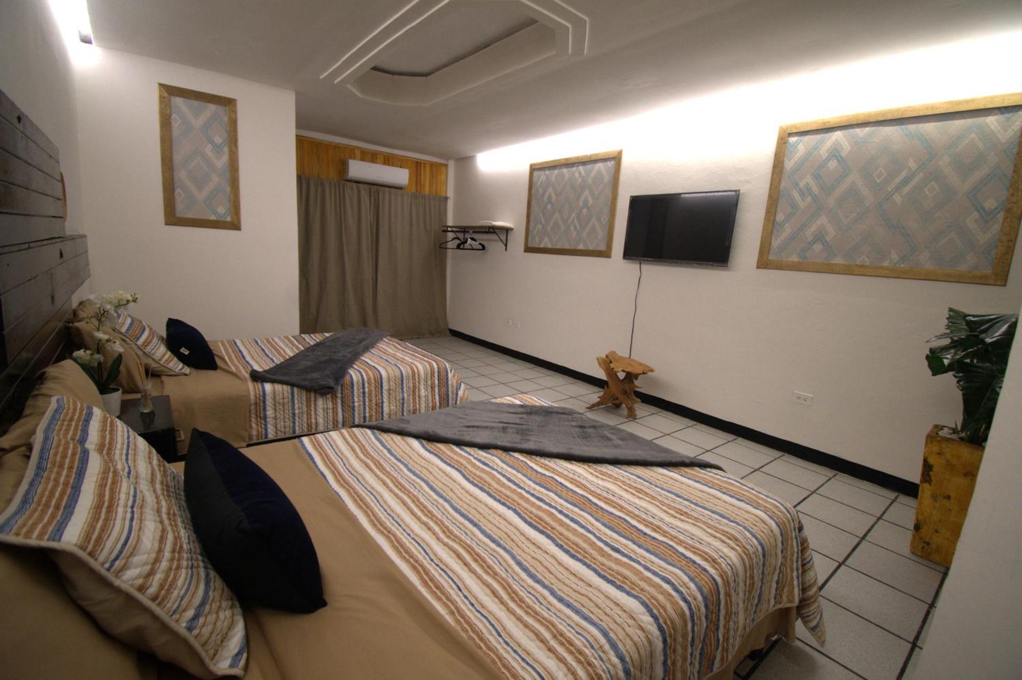 Hotel Sexta Avenida تاباتشولا المظهر الخارجي الصورة