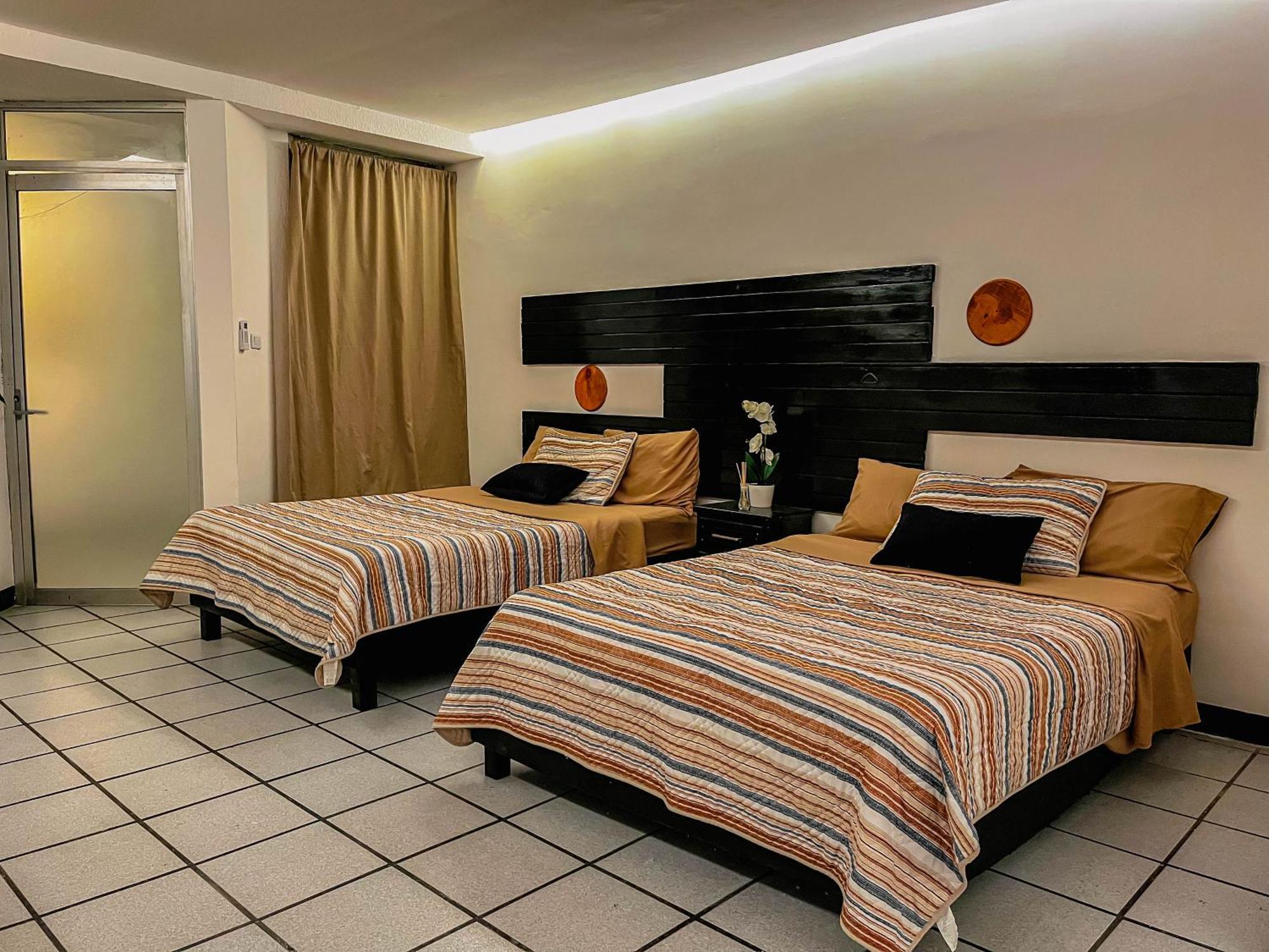 Hotel Sexta Avenida تاباتشولا المظهر الخارجي الصورة